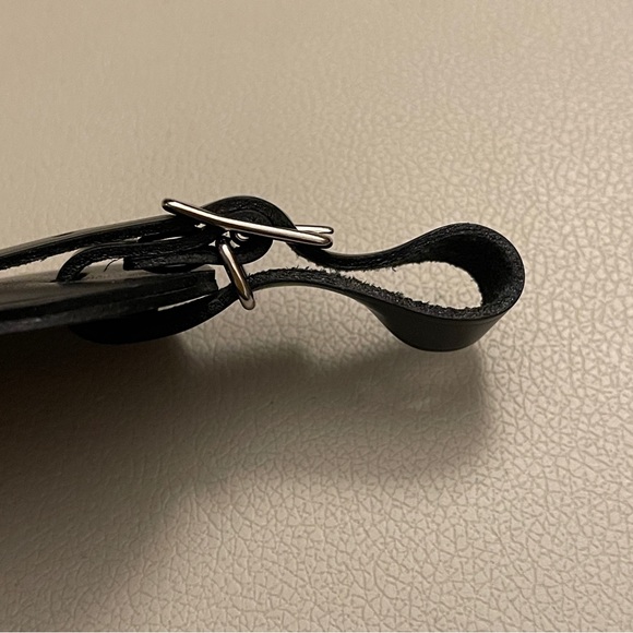 Authentic Louis Vuitton black leather luggage tag - Picture 2 of 7